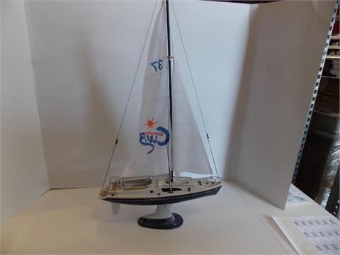 Modell-Segelboot