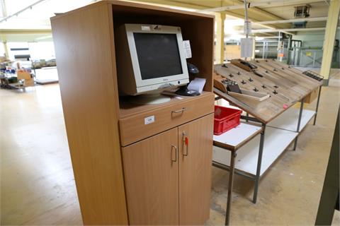 Arbeitsstation mit mobilen PC-Rollwagen