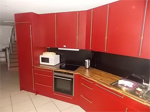 Einbauküche rot komplett incl. Geräte
